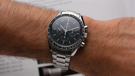 prix bracelet omega speedmaster|Omega Speedmaster bracelet micro adjustment.